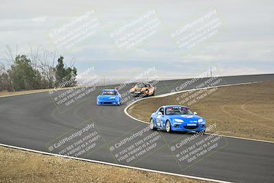 media/Jan-26-2025-CalClub SCCA (Sun) [[cfcea7df88]]/Group 1/Race/